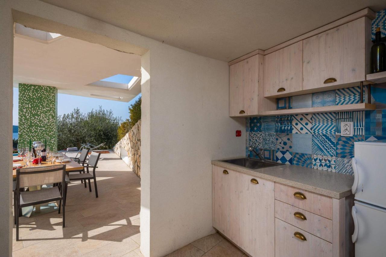 Villa Tela With Pool Zaboric Exterior foto